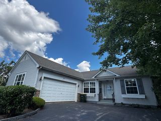 444 Badger Lane, Oswego, IL 60543