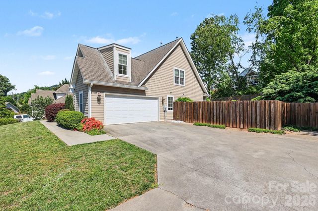 14 Halyn Lane, Arden, NC 28704