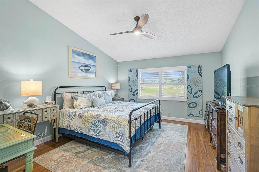 Image 16 of property listing at 4934 CLUBVIEW COURT E, Bradenton, FL 34203