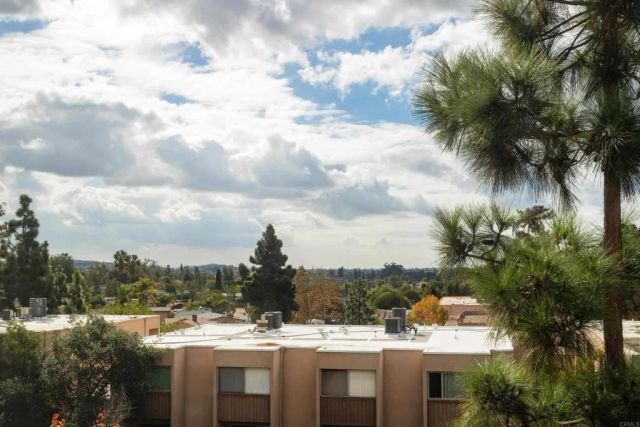 5700 Baltimore Drive 16, La Mesa, CA 91942