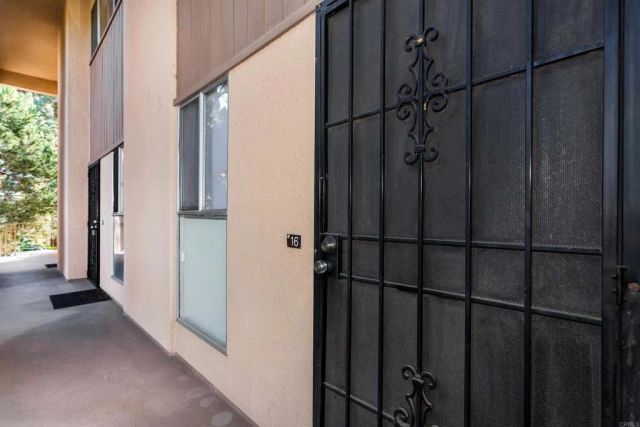 5700 Baltimore Drive 16, La Mesa, CA 91942