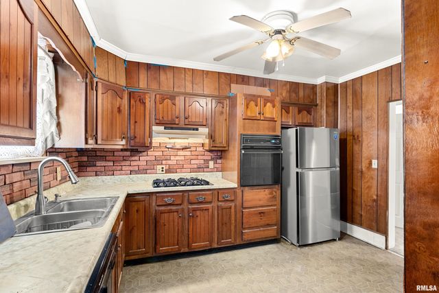 308 E MCCLURE Avenue, Peoria, IL 61603