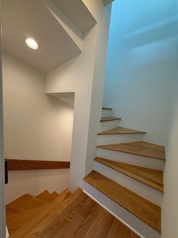 5747 N Sheridan Road E, Chicago, IL 60660