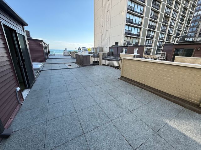 5747 N Sheridan Road E, Chicago, IL 60660