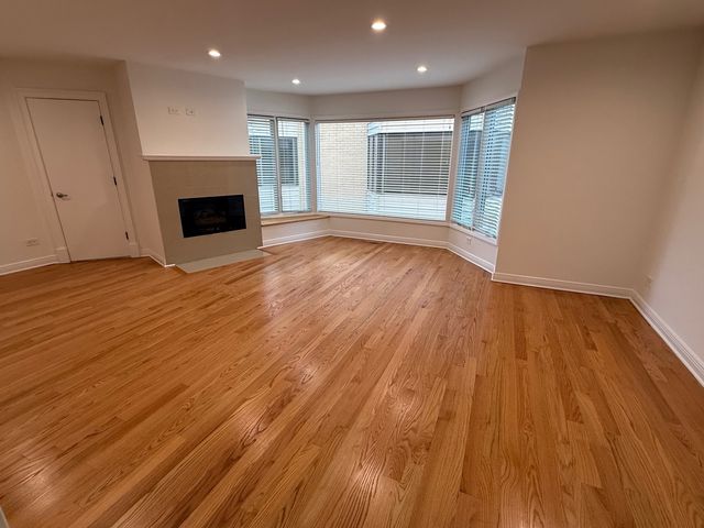 5747 N Sheridan Road E, Chicago, IL 60660