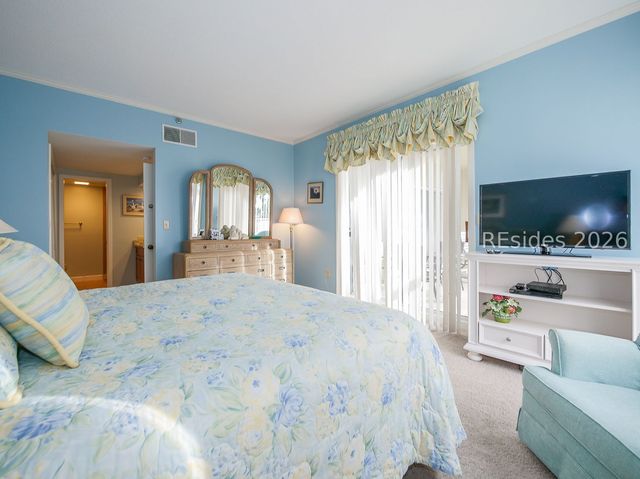 77 Ocean Ln Apt 113, Hilton Head Island, SC 29928