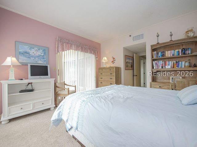 77 Ocean Ln Apt 113, Hilton Head Island, SC 29928