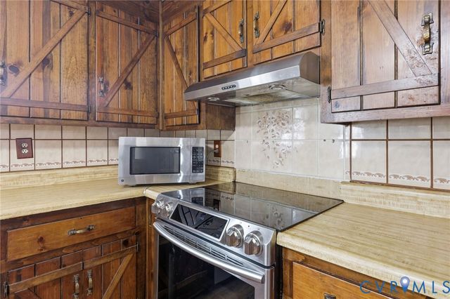 6824 Gateline Dr, North Chesterfield, VA 23234