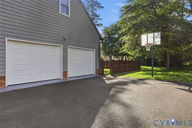 6824 Gateline Dr, North Chesterfield, VA 23234