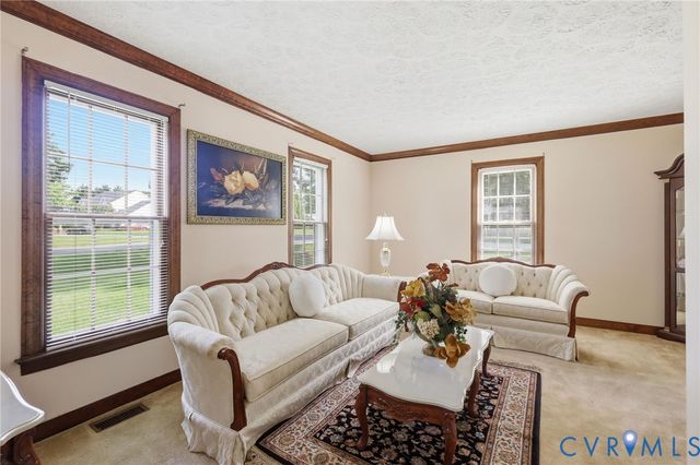 6824 Gateline Dr, North Chesterfield, VA 23234