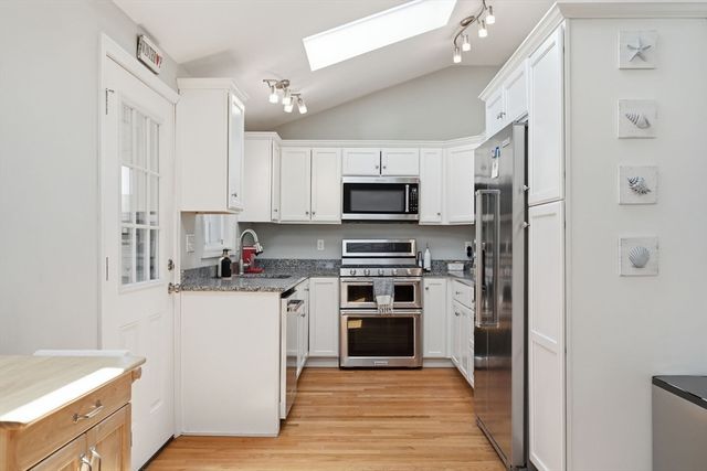 16 Billows St 2, Winthrop, MA 02152