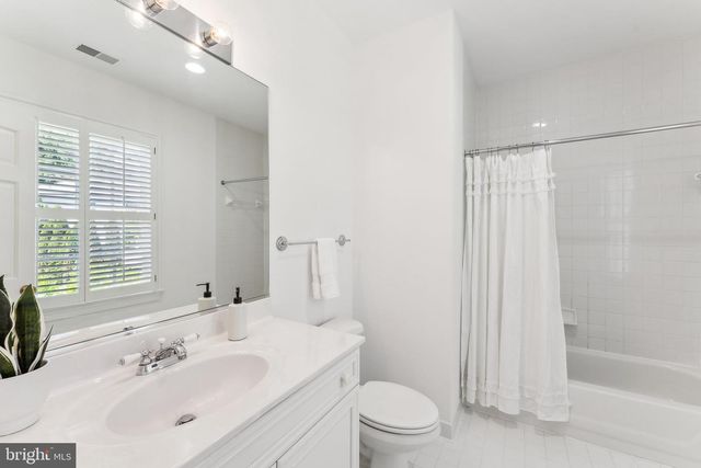 4819 KEMBLE PL NW, Washington, DC 20007