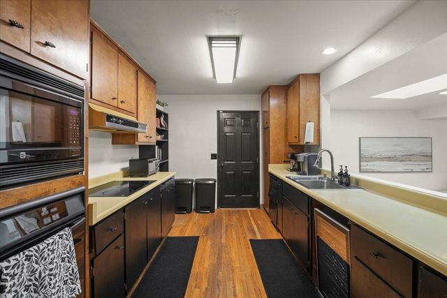 15001 Ridgetop Drive, San Jose, CA 95127