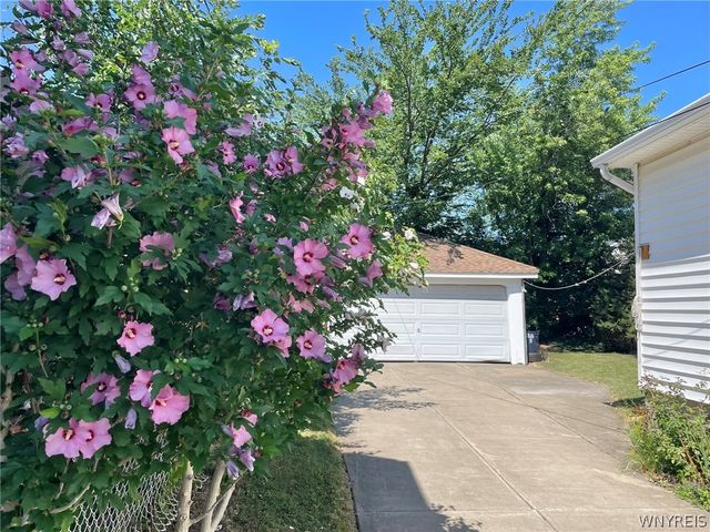 504 Capen Boulevard, Amherst, NY 14226