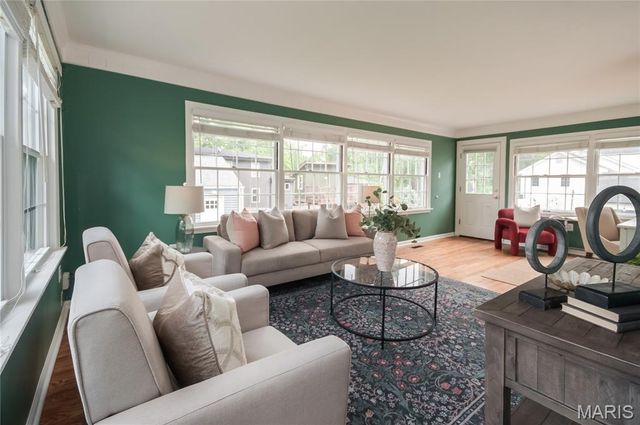 512 Ziercher Street, St Louis, MO 63132