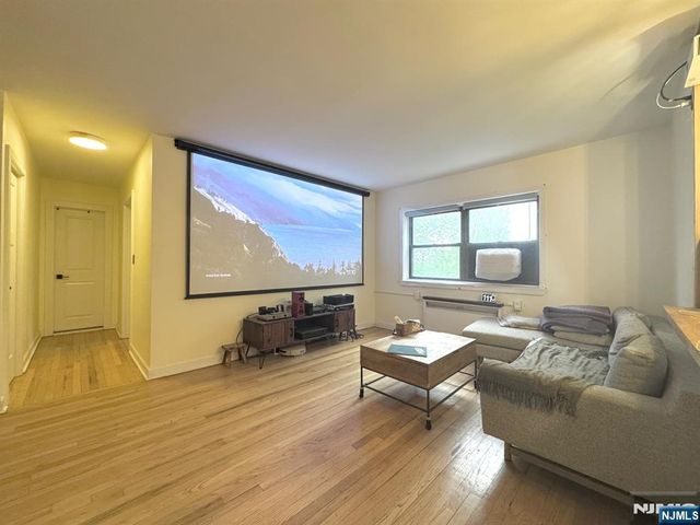 500 Linwood Drive 2G, Fort Lee, NJ 07024