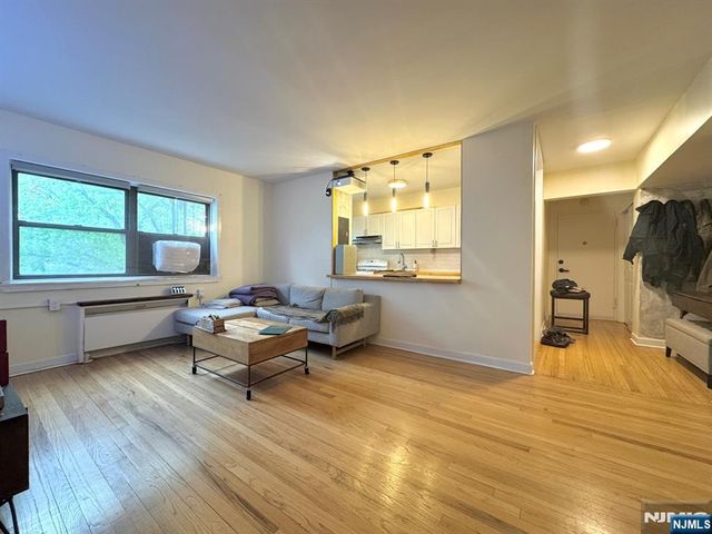 500 Linwood Drive 2G, Fort Lee, NJ 07024