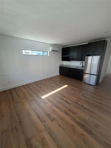 7801 Byron Avenue 3, Miami Beach, FL 33141