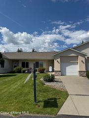 941 W WOODLAWN DR, Hayden, ID 83835