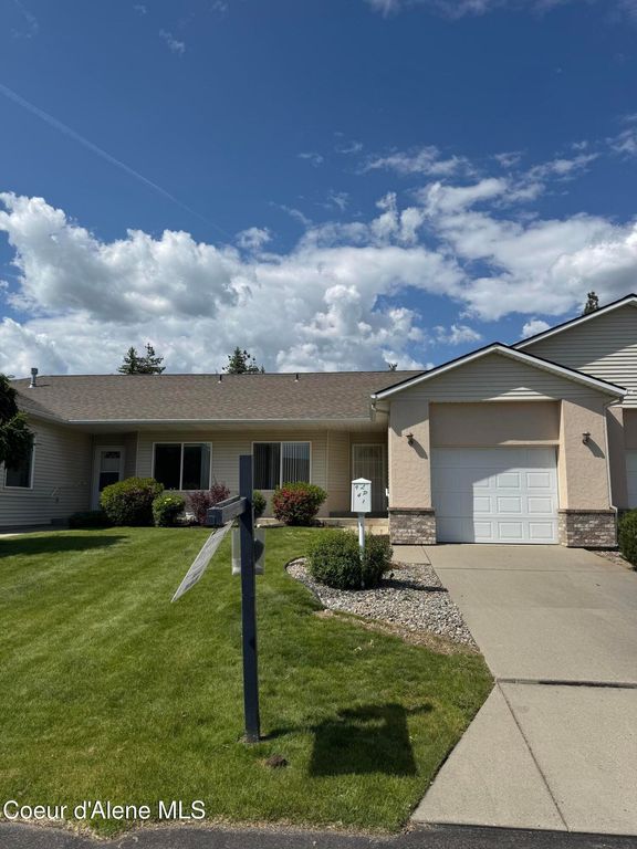 941 W WOODLAWN DR, Hayden, ID 83835