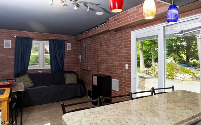 115 Leland Trl, Hopatcong Boro, NJ 07843