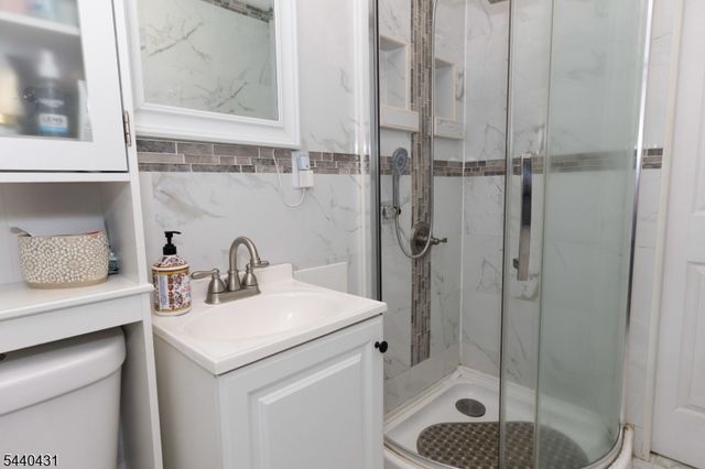 115 Leland Trl, Hopatcong Boro, NJ 07843