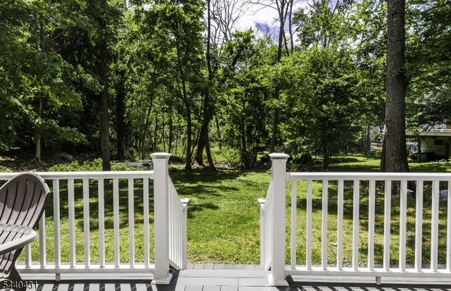 115 Leland Trl, Hopatcong Boro, NJ 07843