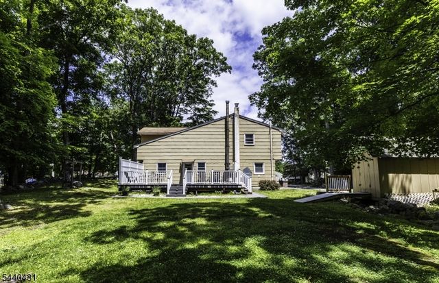 115 Leland Trl, Hopatcong Boro, NJ 07843