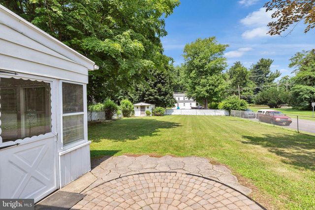 39 ASHLEY AVE, Ewing, NJ 08618