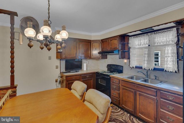 39 ASHLEY AVE, Ewing, NJ 08618