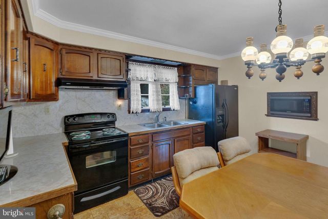 39 ASHLEY AVE, Ewing, NJ 08618