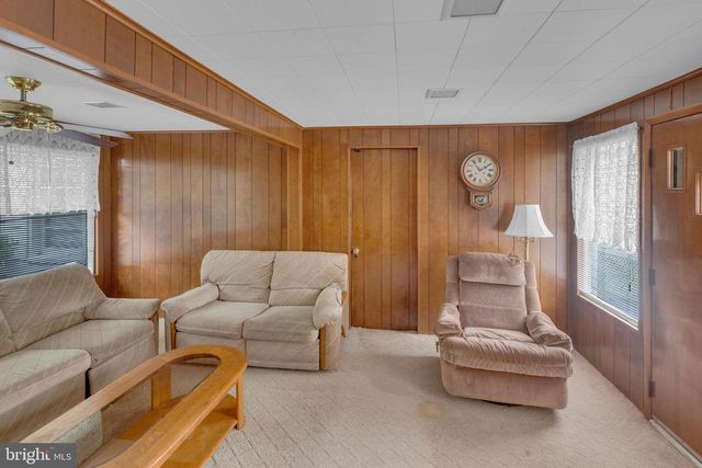 39 ASHLEY AVE, Ewing, NJ 08618