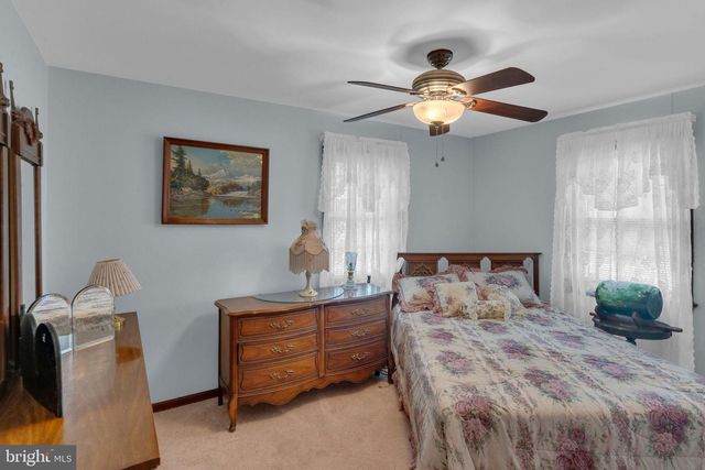 39 ASHLEY AVE, Ewing, NJ 08618