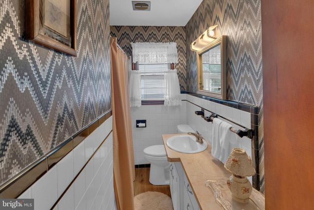 39 ASHLEY AVE, Ewing, NJ 08618