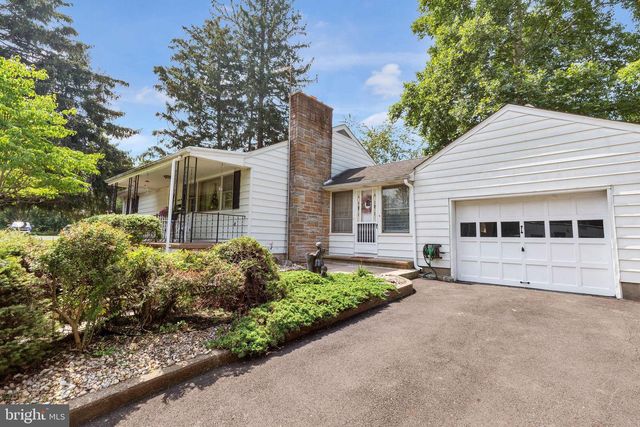 39 ASHLEY AVE, Ewing, NJ 08618