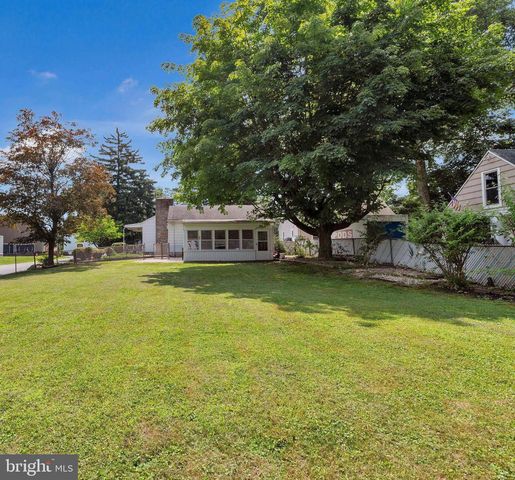 39 ASHLEY AVE, Ewing, NJ 08618