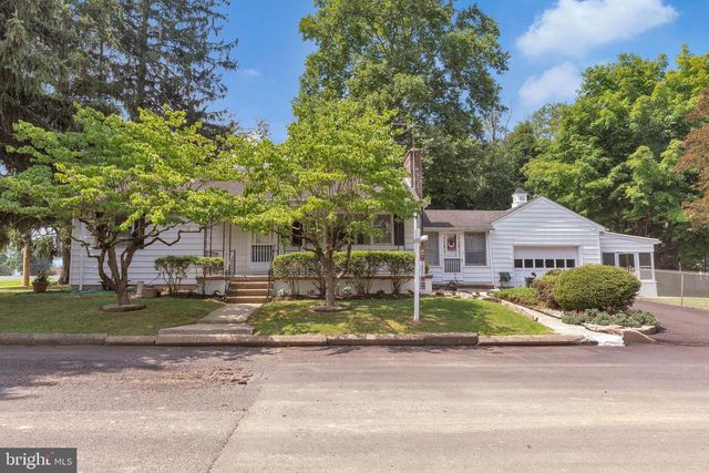 39 ASHLEY AVE, Ewing, NJ 08618