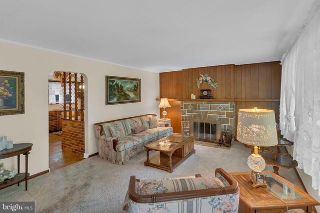 39 ASHLEY AVE, Ewing, NJ 08618