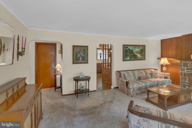 39 ASHLEY AVE, Ewing, NJ 08618