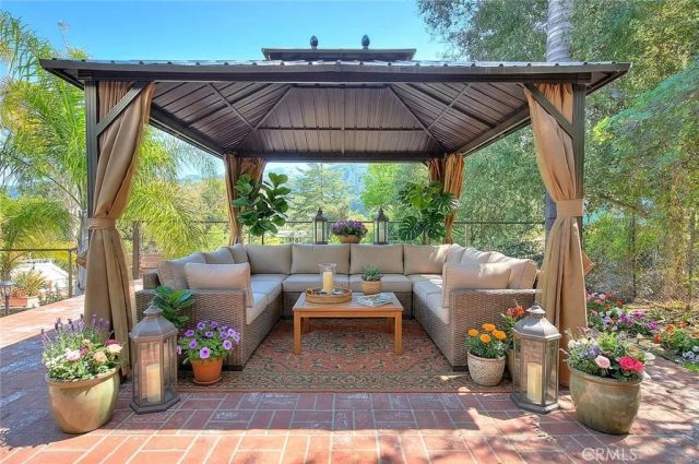 29846 Triunfo Drive, Agoura Hills, CA 91301