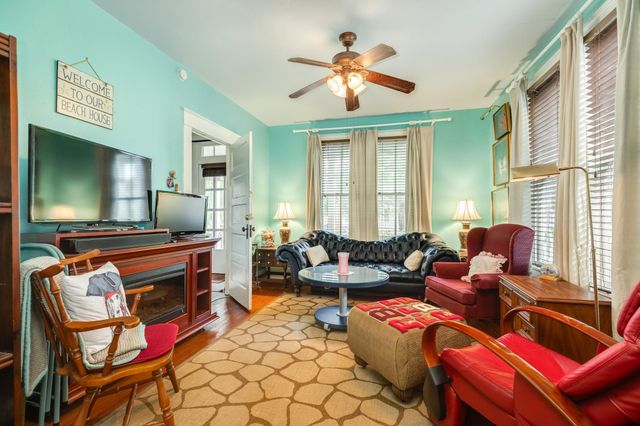 3727 Avenue R, Galveston, TX 77550