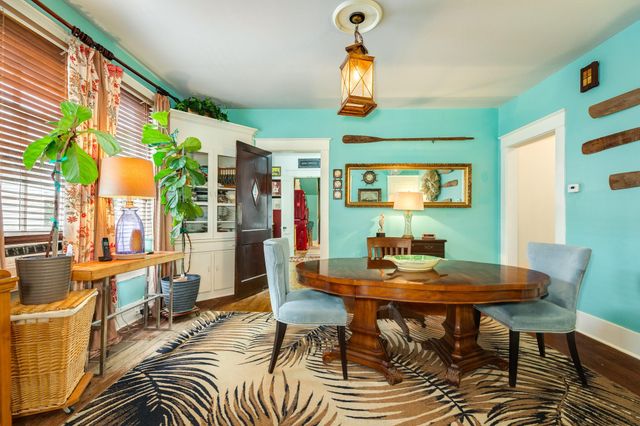 3727 Avenue R, Galveston, TX 77550
