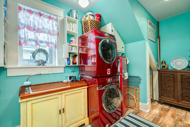 3727 Avenue R, Galveston, TX 77550