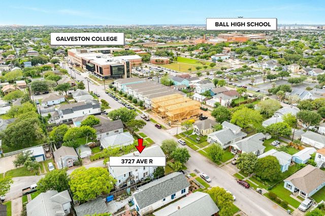 3727 Avenue R, Galveston, TX 77550