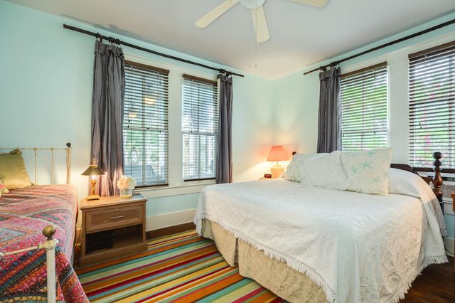 3727 Avenue R, Galveston, TX 77550