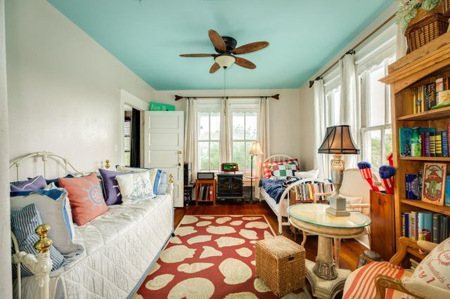 3727 Avenue R, Galveston, TX 77550