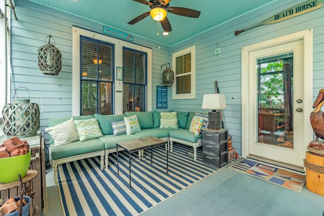 3727 Avenue R, Galveston, TX 77550