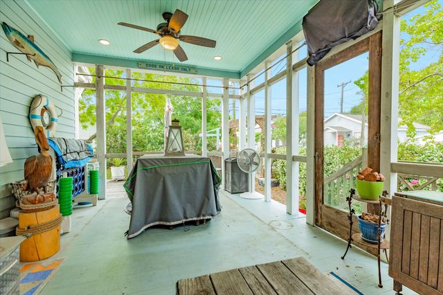 3727 Avenue R, Galveston, TX 77550