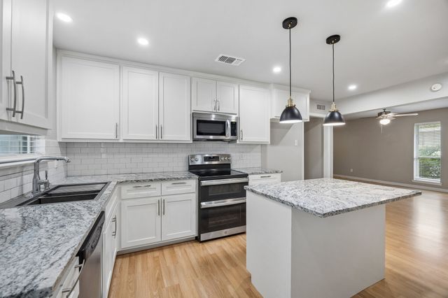 5082 Matilda Street 221, Dallas, TX 75206