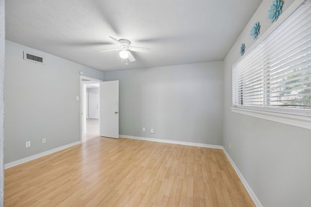 5082 Matilda Street 221, Dallas, TX 75206